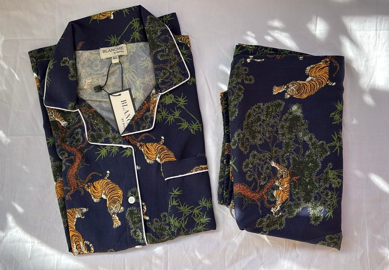 Midnight Safari Notched Collar Set