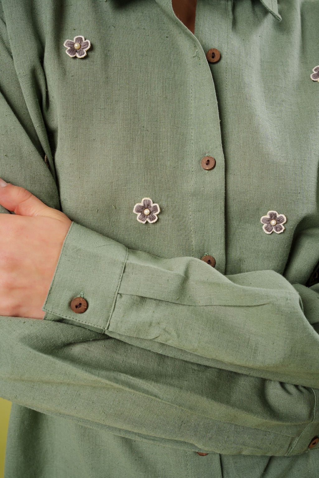 flower child shirt (grey)