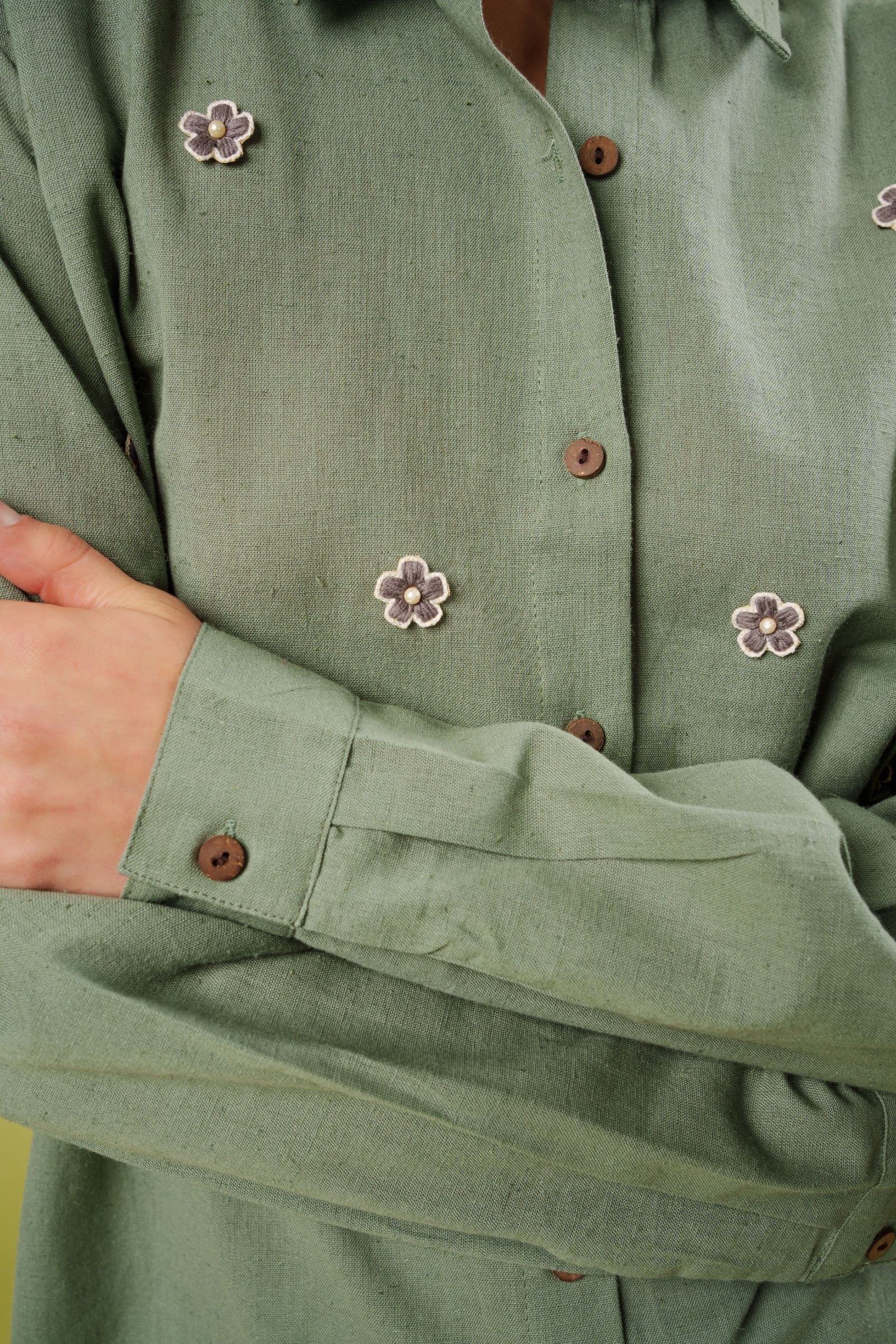 flower child shirt (grey)