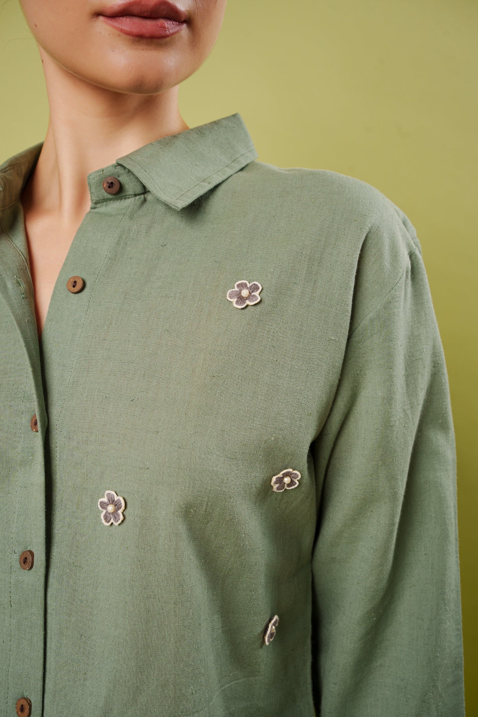 flower child shirt (grey)