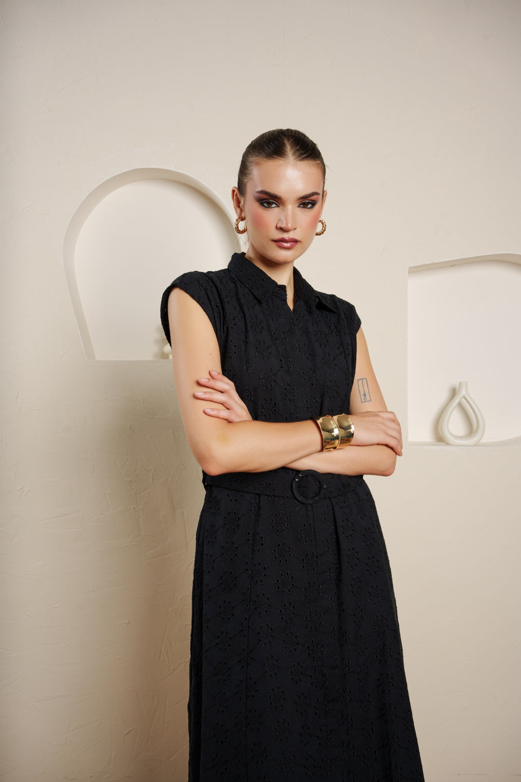 Noir belted dress