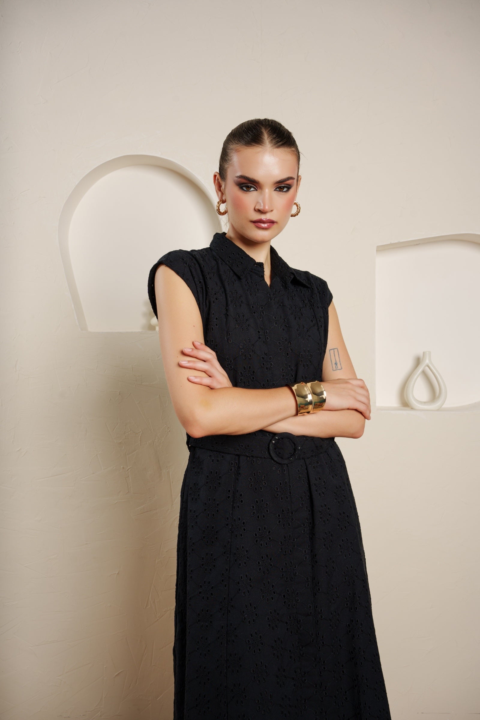 Noir belted dress