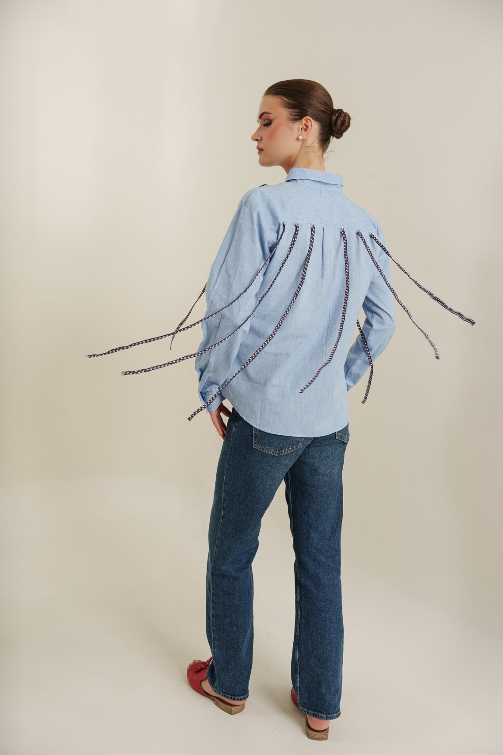 Knotty back shirt