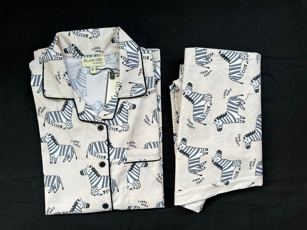 Striped Safari Notched Collar Set