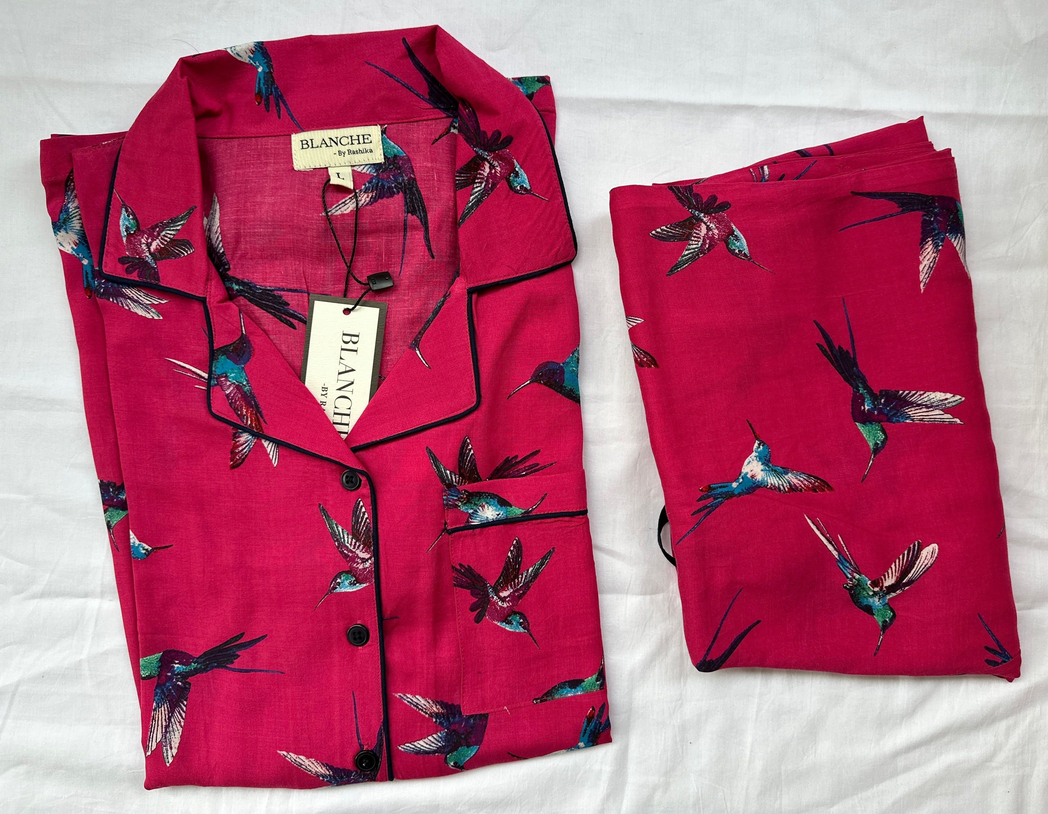 Fuchsia Hummingbird  Notched Collar Set