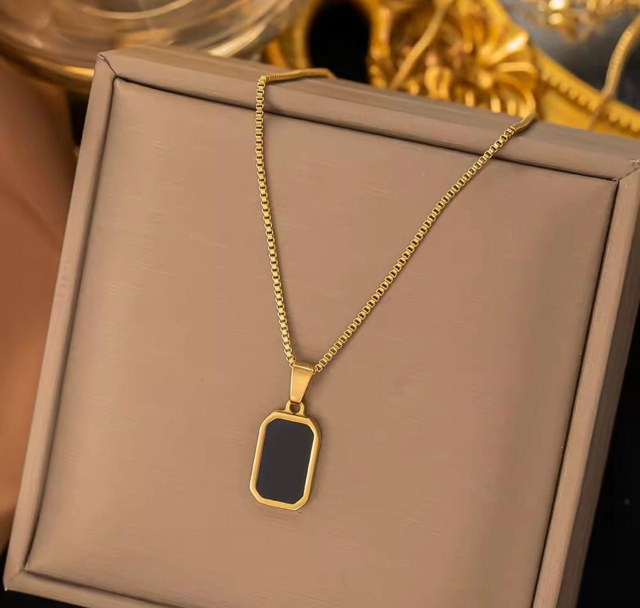 Noctis Black Pendant Necklace