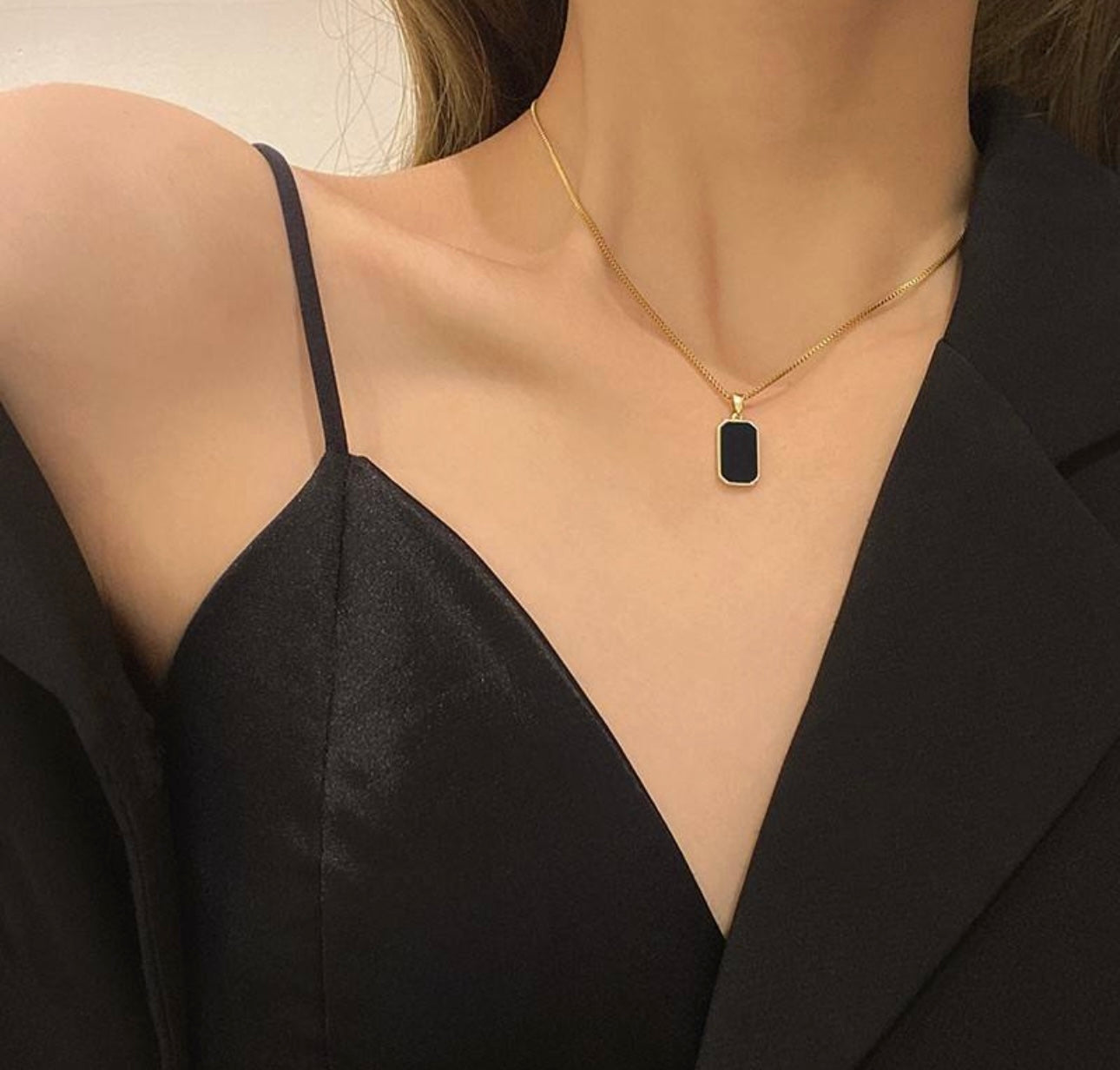 Noctis Black Pendant Necklace