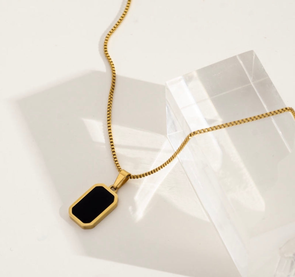 Noctis Black Pendant Necklace