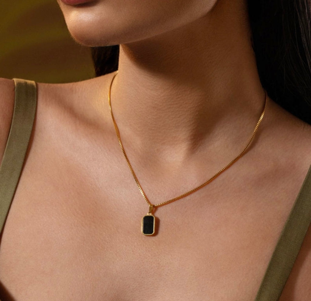Noctis Black Pendant Necklace