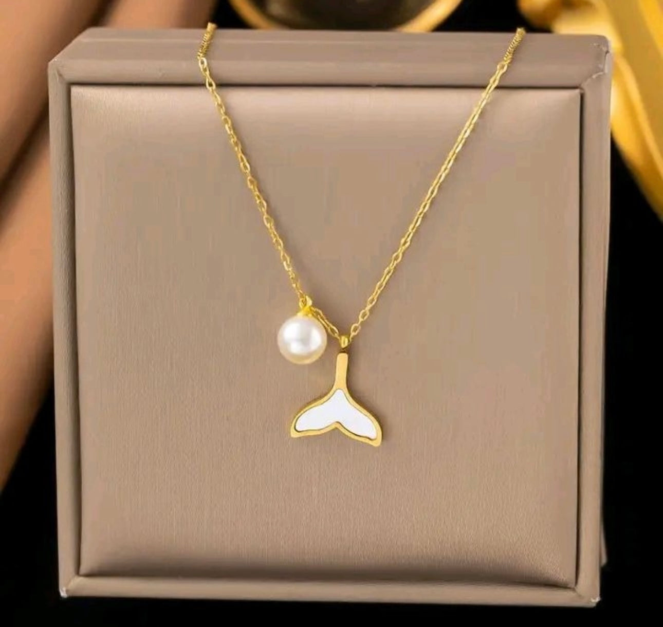 Sirena Mermaid Tail Pearl Necklace