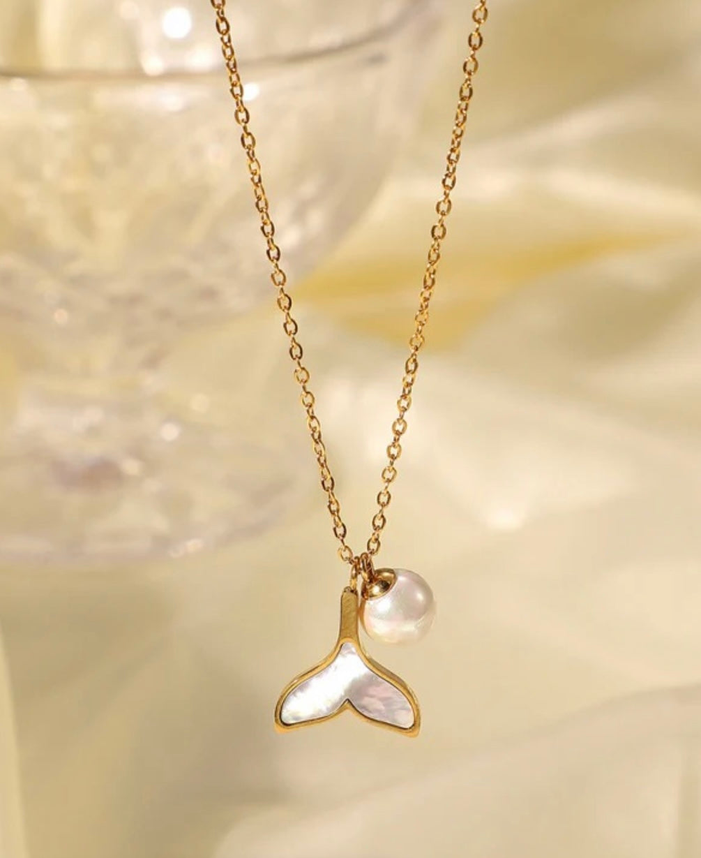 Sirena Mermaid Tail Pearl Necklace