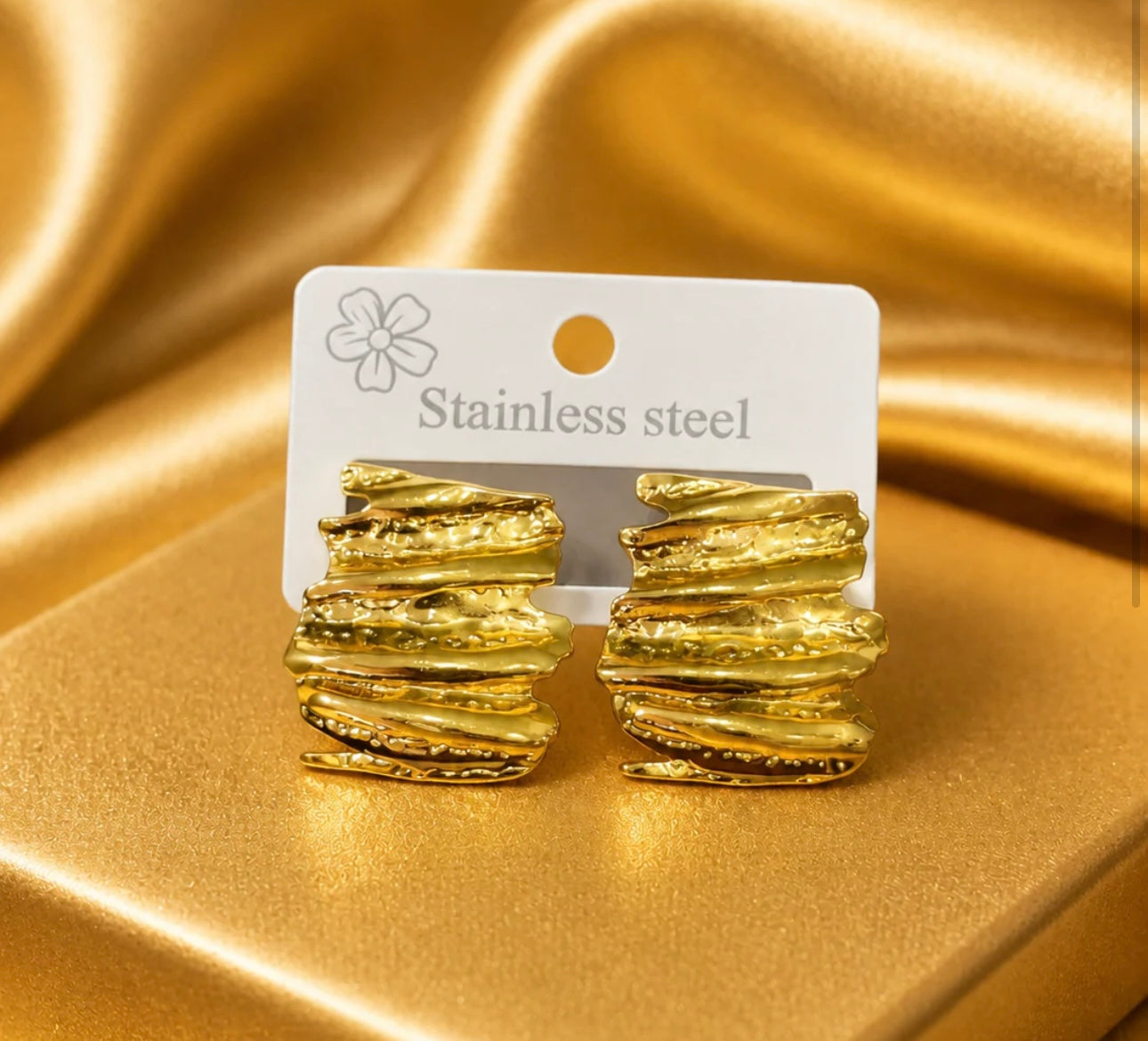 Onde Studs