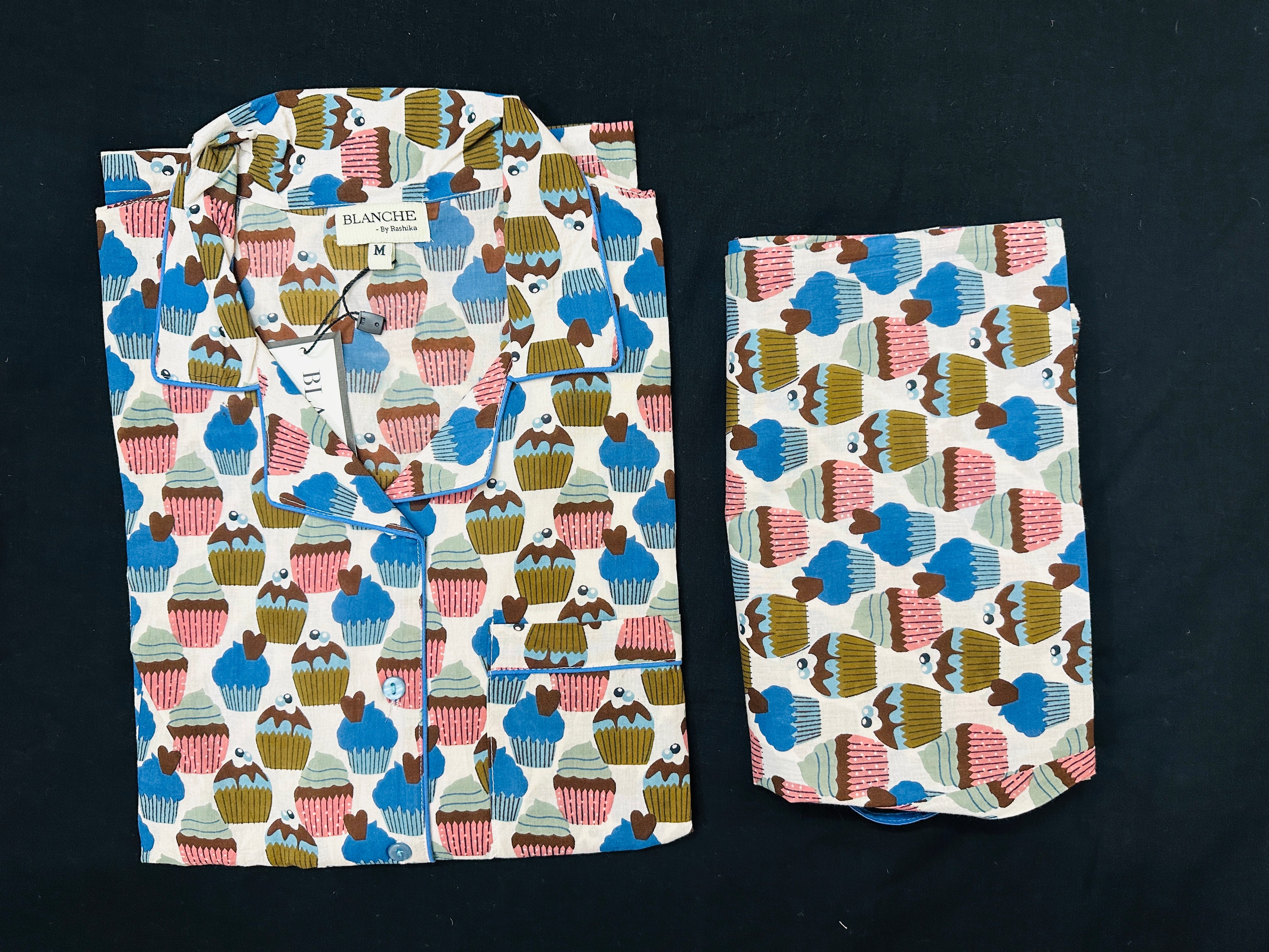 Cupcake Craze Notched Collar Set