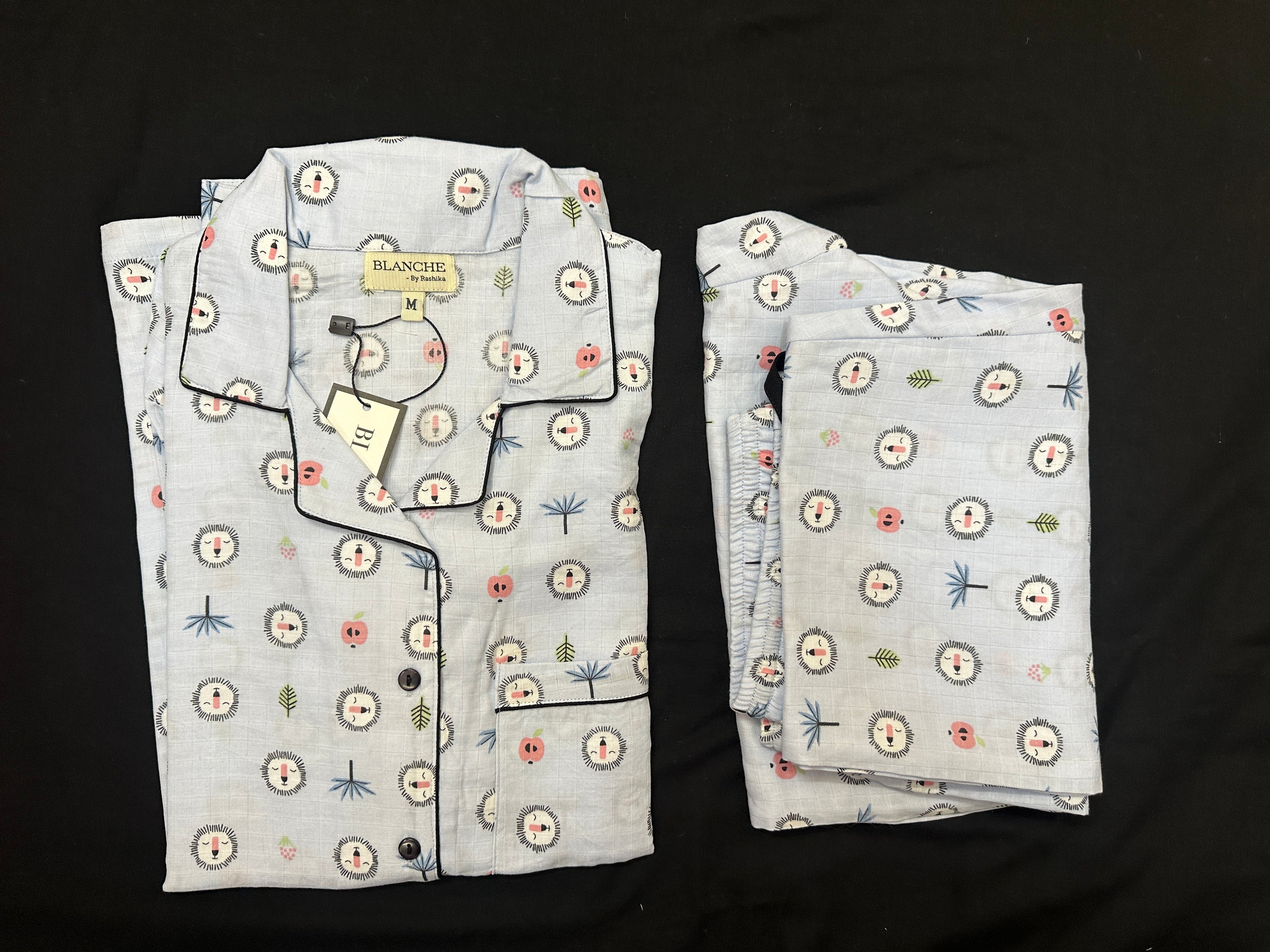 Whimsy Bloom Notched Collar Set