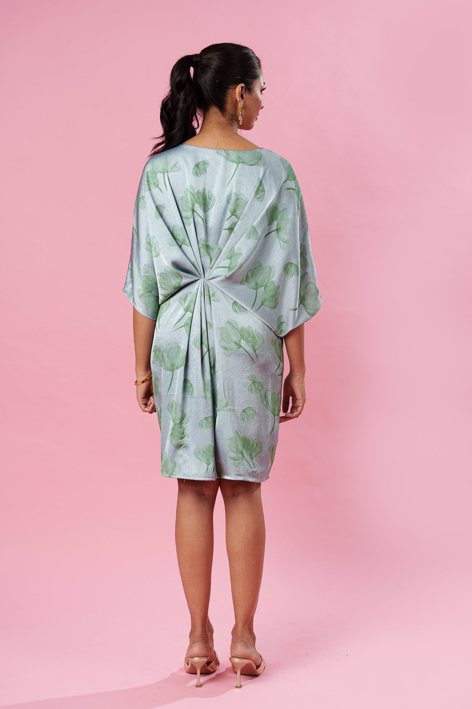 Pour Dress