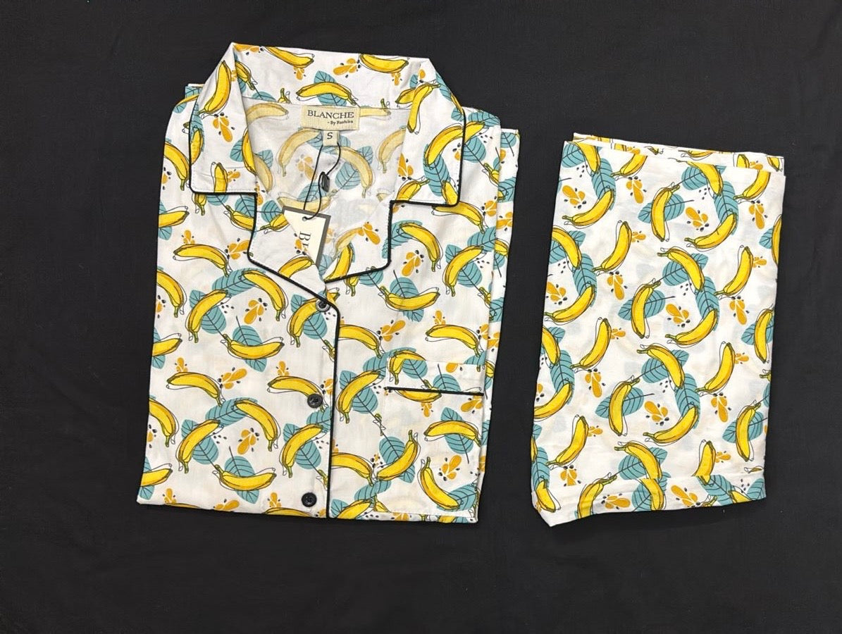 Banana Breeze Notched Collar Set