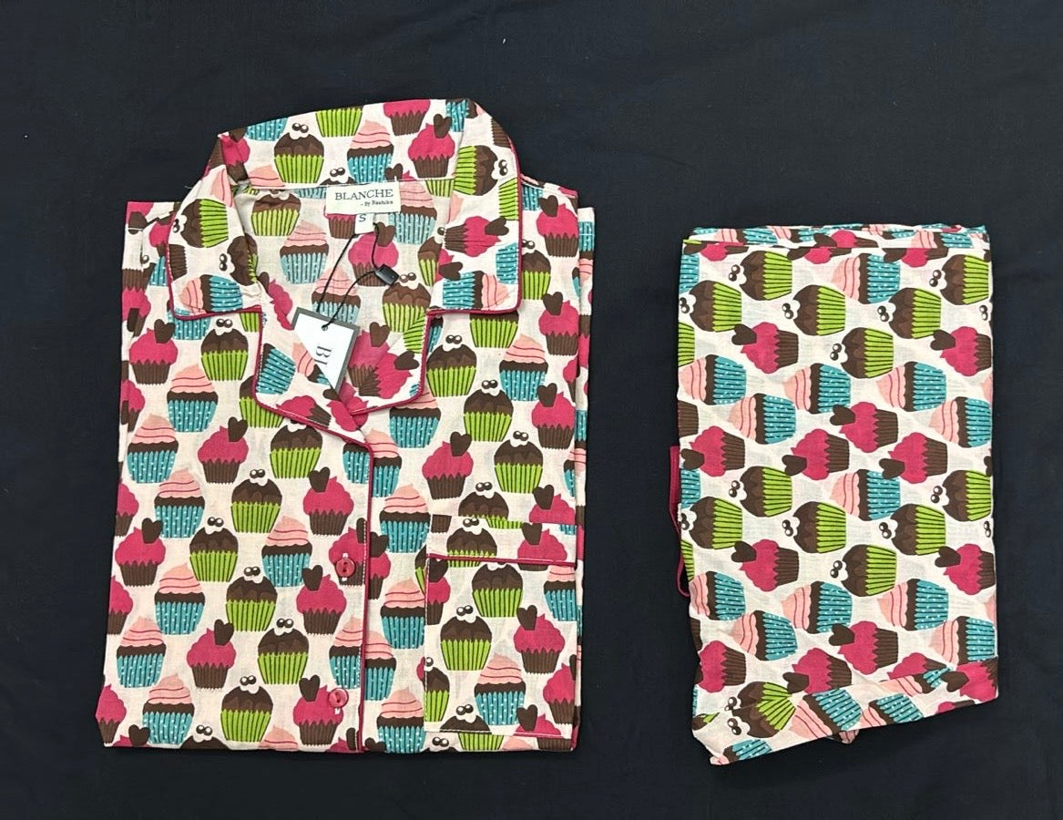 Cupcake Delight Notched Collar Set