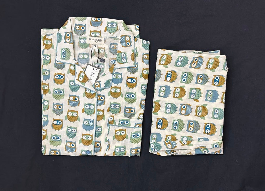 Owl Hoot Notched Collar Set